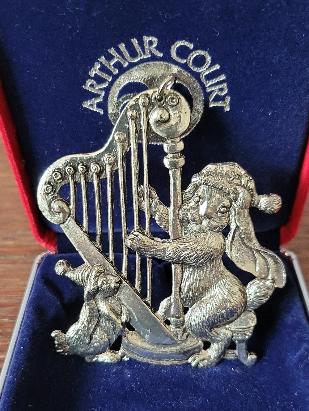 Vintage 1990's ARTHUR COURT Silver-Tone Cast Aluminum Bunny Harp Ornament